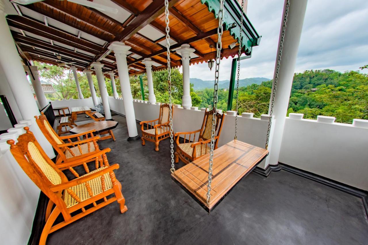 The Castle By Don Louis Hotell Kandy Eksteriør bilde